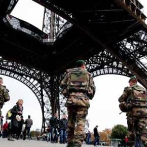 Νέα έκρηξη και ανθρωποκυνηγητό στο&nbsp;Παρίσι