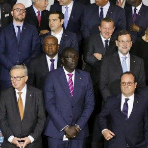 Πιέσεις στον Τσίπρα  για κοινές περιπολίες στο Αιγαίο  Για σήμερα μεταφέρεται η μεγάλη μάχη της Ελλάδας για το προσφυγικό στη Μάλτα την ώρα που οι Ευρωπαίοι υψώνουν φράχτες και πιέζουν την Αθήνα δημιουργώντας ένα ασφυκτικό&nbsp;περιβάλλον.