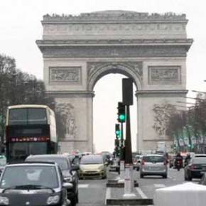 Η ΕΕ αντιλαμβάνεται την οικονομική αλλαγή «πλεύσης» του Παρισιού μετά τις επιθέσεις. Η Ελλάδα δεν έχει&nbsp;προτεραιότητες;