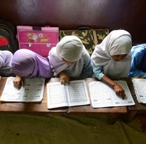 Απίστευτο: 900.000 Ευρώ για την ενίσχυση της διδασκαλίας του Κορανίου δίνει το Υπουργείο&nbsp;Παιδείας!!!