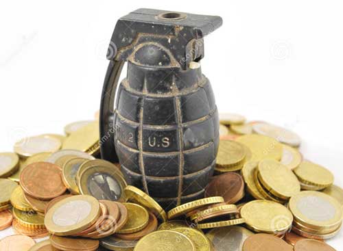 money-war-concept-hand-grenade-500