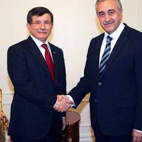 Πρώτη στάση: Κατεχόμενα… Ακιντζί και Νταβούτογλου&nbsp;χέρι-χέρι…