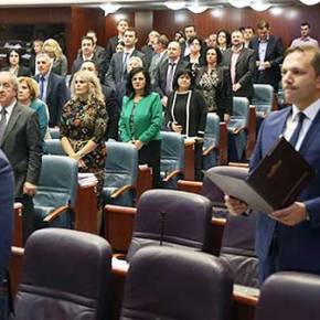 Η Εμμονή στην «Αρχαία Μακεδονία» και στην Ελλάδα ως «Κύριας Εχθρού» δίνει πόντους στον&nbsp;Γκρουέφσκι