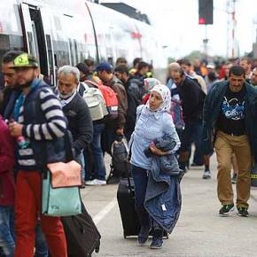 ΚΥΒΕΡΝΗΣΗ ΑΥΣΤΡΙΑΣ : Ή ΠΡΟΣΑΡΜΟΖΕΣΤΕ, Ή&nbsp;ΔΡΟΜΟ!