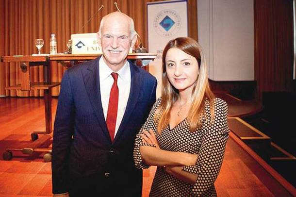 56787611c03c10339c816d22