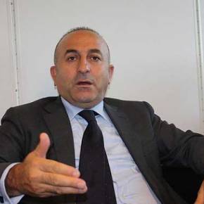 Ο τούρκος ΥΠΕΞ απευθύνει έκκληση για διάλογο με τη&nbsp;Μόσχα