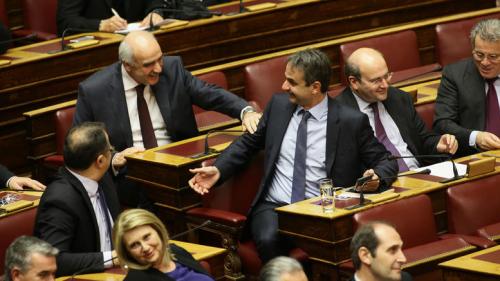 anoikto-ntermpi-me-ekplikseisanatropes-kai-paraskinio_w_l