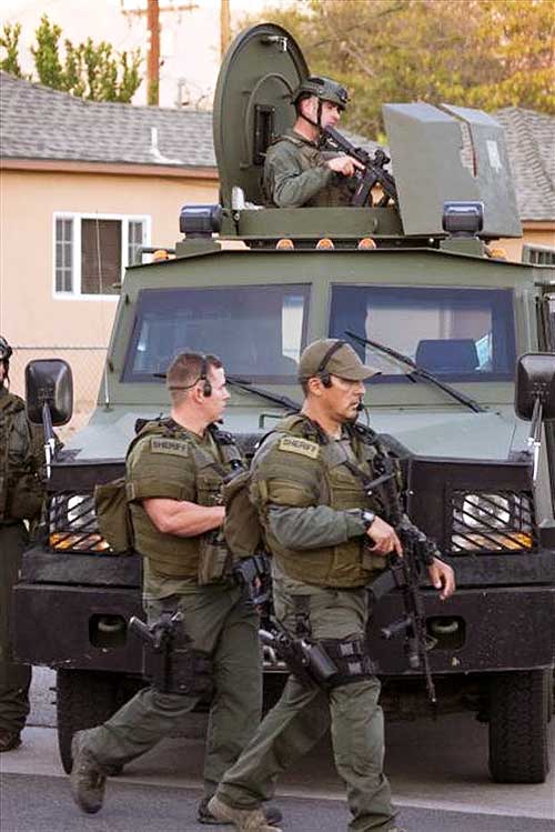 ceb1cf83cf84cf85cebdcebfceb-500x749