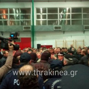 ΑΓΡΙΟ ΚΡΑΞΙΜΟ ΣΕ ΥΠΟΥΡΓΟΥΣ! Αγρότες επιτέθηκαν σε κυβερνητικά στελέχη στην Αλεξανδρούπολη (ΦΩΤΟ –&nbsp;ΒΙΝΤΕΟ)