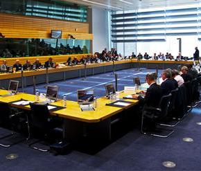 ΜΕΤΑ ΤΗΝ ΑΠΟΣΥΡΣΗ ΤΟΥ ΠΑΡΑΛΛΗΛΟΥ ΠΡΟΓΡΑΜΜΑΤΟΣ Εγκρίθηκε, αλλά με προϋποθέσεις, η δόση του 1 δισ.&nbsp;ευρώ