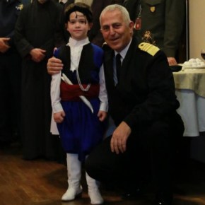 Κάλαντα στο ΥΕΘΑ- Προς το παρόν αυτά τους&nbsp;ψάλουν