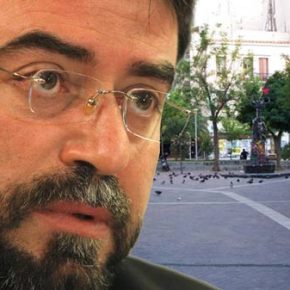 ΚΟΥΚΟΥΛΟΦΟΡΟΙ ΤΣΑΚΙΣΑΝ ΣΤΟ ΞΥΛΟ ΜΕ ΚΛΩΤΣΙΕΣ ΚΑΙ ΜΠΟΥΝΙΕΣ ΤΟΝ ΚΩΛΟΤΟΥΜΠΑ ΜΝΗΜΟΝΙΑΚΟ ΒΟΥΛΕΥΤΗ ΤΗΣ ΝΔ ΒΑΣΙΛΗ ΟΙΚΟΝΟΜΟΥ ΣΕ ΕΣΤΙΑΤΟΡΙΟ ΣΤΑ ΕΞΑΡΧΕΙΑ ΤΗΝ ΩΡΑ ΠΟΥ&nbsp;ΕΤΡΩΓΕ!