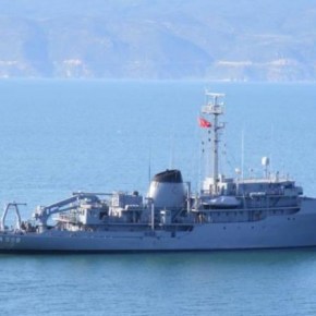 ΤΟΥΡΚΙΚΗ ΠΡΟΚΛΗΣΗ ΣΤΟ ΑΙΓΑΙΟ: Το Τσεσμέ στον Αη Στράτη συνοδεία πολεμικών&nbsp;πλοίων