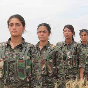 ΟΙ ΚΟΥΡΔΟΙ ΠΟΛΕΜΟΥΝ ΣΤΟ ΠΛΕΥΡΟ ΤΩΝ&nbsp;ΡΩΣΩΝ