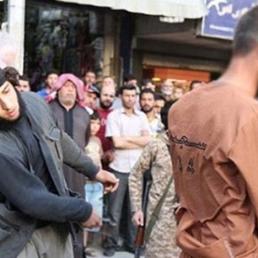 Ισλαμικός Πολιτισμός: Δεκάδες μαγαζάτορες μαστιγώθηκαν στη Μοσούλη επειδή τόλμησαν και συναλλάσονταν μόνο με αμερικανικά&nbsp;δολλάρια…