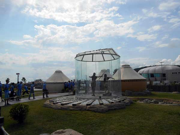 3samsun-amazon-heykeli