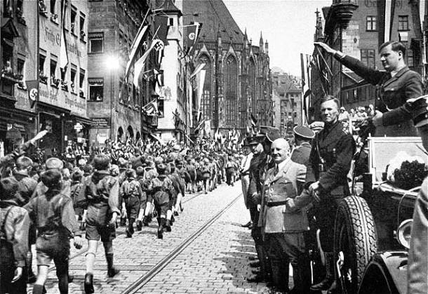 Baldur_von_Schirach_SCHOOL