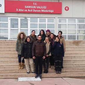 ΑΠΟΚΑΛΥΨΗ-Το Τουρκικό προξενείο στέλνει κορίτσια στην Τουρκια για στρατιωτική&nbsp;ΕΚΠΑΙΔΕΥΣΗ!!