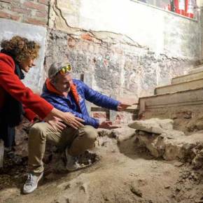 ΣΟΚ ΣΤΟΥΣ ΤΟΥΡΚΟΥΣ ΑΠΟ ΒΥΖΑΝΤΙΝΟ ΝΕΚΡΟΤΑΦΕΙΟ ΣΤΟ ΚΕΝΤΡΟ ΤΗΣ ΚΩΝΣΤΑΝΤΙΝΠΟΛΗΣ, (φωτογραφίες)