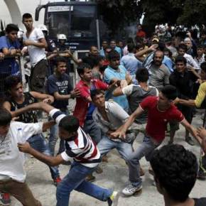 Ο Ελβετός Αρχηγός Στρατού προειδοποίησε για αναταραχές και πόλεμο στην Ευρώπη, λόγω Ερντογάν και μεταναστών&nbsp;!!