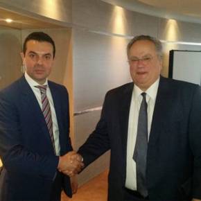 Αιφνιδιαστική συνάντηση Κοτζιά-Πόποσκι για το θέμα του ονόματος των&nbsp;Σκοπίων