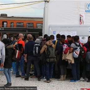 Ατέλειωτοι οι μετανάστες στα σύνορα των&nbsp;Σκοπίων