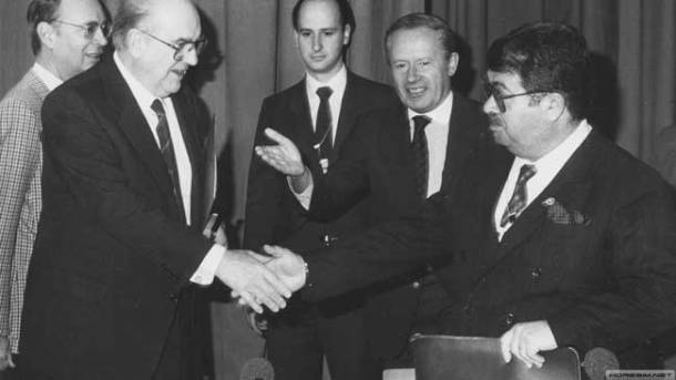 Turgut-Ozal-ve-Andreas-Papandreu-650x366