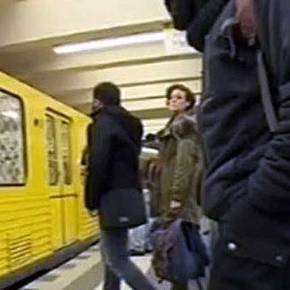 Ιρανός μουσουλμάνος, σκότωσε χωρίς λόγο 20χρονη Γερμανίδα. Την έσπρωξε στις ράγες την ώρα που ερχόταν το τραίνο…&nbsp;(Βίντεο)