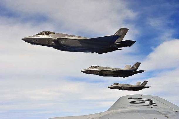 8816069460_d970ae3ed3_z