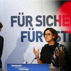 Ειρωνικά σχόλια από την Αυστριακή ΥΠΕΣ για την ανάκληση της Αλιφέρη: «Ολοφάνερα, υπάρχει κινητικότητα»Τώρα η Αθήνα θα μπορέσει να ενημερωθεί άμεσα ως προς την κατάσταση στην Αυστρία, σχολίασε η Γιοχάνα&nbsp;Μικλ-Λάιτνερ