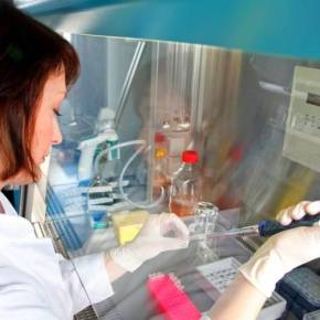 Mεγάλο βήμα για την θεραπεία της λευχαιμίας: Θεραπεύτηκαν 9 στους 10 με την ασθένεια σε τελικό στάδιο! 