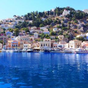 Ντοκιμαντέρ – ύμνος στην Ελλάδα από το BBC Ο βρετανός συγγραφέας και παρουσιαστής Σάιμον Ριβ ετοίμασε ένα μοναδικό ντοκιμαντέρ – ύμνο για την «χώρα των εξωτικών αντιθέσεων» όπως αποκαλεί την&nbsp;Ελλάδα.