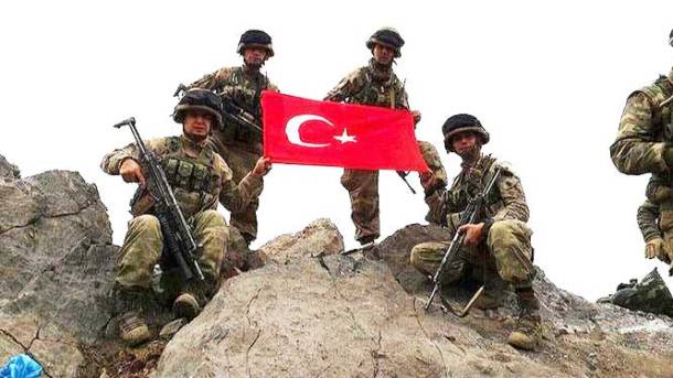 thumbs_b_c_62711a38eefbf4665166829f1467e543