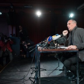 Μετά τη Ζωή, ο Βαρουφάκης: Ο Τσίπρας συνθηκολόγησε – Απέτυχα θεαματικά – Ανέτρεψαν τη δημοκρατία με τις&nbsp;τράπεζες