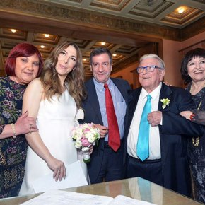 KΩΣΤΑ ΒΟΥΤΣΑ, ΠΑΡΤΟΥΣ ΤΑ ΜΥΑΛΑ. ΤΕΤΑΡΤΟΣ ΓΑΜΟΣ ΜΕ…ΠΟΛΙΤΙΚΕΣ ΔΙΑΣΤΑΣΕΙΣ ΓΙΑ ΤΟΝ ΑΘΕΡΑΠΕΥΤΟ ΕΡΩΤΥΛΟ ΤΗΣ ΖΩΗΣ ΚΑΙ ΤΟΥ&nbsp;ΚΙΝΗΜΑΤΟΓΡΑΦΟΥ.