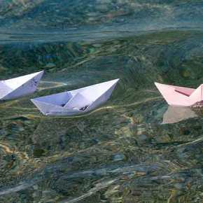 «Σ’ ΑΓΑΠΩ ΜΑΜΑ»… «Σ’ ΑΓΑΠΩ ΜΠΑΜΠΑ»… «Σ’ ΑΓΑΠΩ ΑΔΕΡΦΟΥΛΗ»… ΤΡΙΑ ΧΑΡΤΝΑ ΚΑΡΑΒΑΚΙΑ ΑΦΗΣΕ ΠΙΣΩ Η ΑΔΙΚΟΧΑΜΕΝΗ 15ΧΡΟΝΗ ΣΤΟ ΠΑΛΙΟ&nbsp;ΦΑΛΗΡΟ…