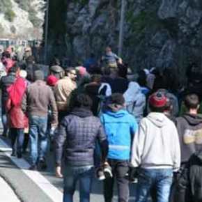 ΒΟΜΒΑ ΑΠΟ ΕΡΥΘΡΟ ΣΤΑΥΡΟ – ΔΙΑΨΕΥΔΕΙ ΤΟΝ ΤΣΙΠΡΑ: Διαβάστε πόσους υπολογίζει τώρα τους&nbsp;πρόσφυγες