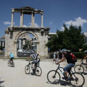 Bloomberg: Η Ελλάδα περιμένει τους τουρίστες που χάνει η&nbsp;Τουρκία