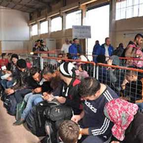 Που δημιουργούνται 14 νέες δομές φιλοξενίας προσφύγων σε όλη την&nbsp;Ελλάδα.