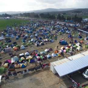 Φεύγουν πούλμαν από την Ειδομένη-Αναβρασμός στη&nbsp;Βέροια