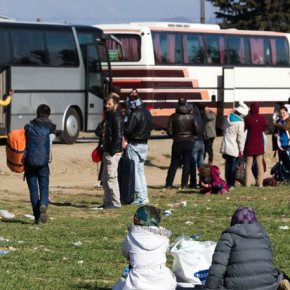 Την ώρα που υλοποιείται το σχέδιο εκκένωσης της περιοχής Πρόσφυγας στην Ειδομένη: Θα δεχόμουν να αποχωρήσω, αν η ελληνική κυβέρνηση μας έδινε ένα σπίτι να&nbsp;μείνουμε