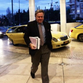 Το τσεκούρι στις επικουρικές σώζει προσωρινά τις κύριες&nbsp;συντάξεις