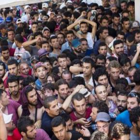 ΕΠΙΣΤΡΑΤΕΥΣΑΝ ΤΗΝ 111ΠΜ ΝΑ ΤΟΥΣ ΚΑΝΕΙ ΦΑΓΗΤΟ! Εξαγριωμένοι αλλοδαποί κατευθύνονται στην Αθήνα – Έστειλαν περιπολικά να τους παρακαλέσουν να γυρίσουν πίσω!&nbsp;–