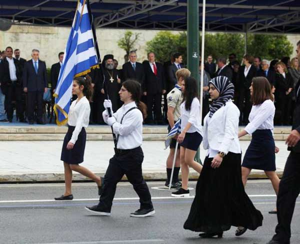 mantila_25martiou_parelasi_