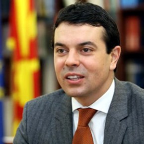 Σκόπια σε Ελλάδα: Μετακινείστε τους&nbsp;πρόσφυγες