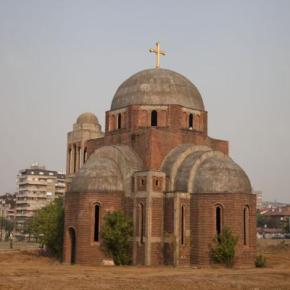 O «ISIS έρχεται» έγραψαν ακραίοι Αλβανοί στον τοίχο Σέρβικης Ορθόδοξης Εκκλησίας στην&nbsp;Πρίστινα