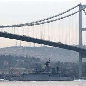 Ρωσικό πολεμικό πλοίο διασχίζει το Βόσπορο εν μέσω πρωτοφανών μέτρων ασφαλείας. Προάγγελος&nbsp;«εξελίξεων»;