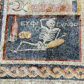 Aνακαλύφτηκε αρχαίο ελληνικό ψηφιδωτό στην Αντιόχεια 2.400 ετών – «Να είσαι χαρούμενος, να ζεις την ζωή σου» αναφέρει – Δείτε την&nbsp;εικόνα