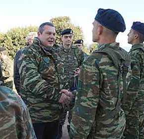 Το «θέατρο» της Αθήνας, η «ασφάλεια» και οι τουρκικές&nbsp;παραβιάσεις