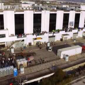 Η ΕΛΛΑΔΑ ΤΟΠΟΣ ΠΡΟΟΡΙΣΜΟΥ ΠΛΕΟΝ: ΑΥΞΑΝΟΝΤΑΙ ΞΑΝΑ ΟΙ ΠΑΡΑΝΟΜΕΣ ΕΙΣΟΔΟΙ ΑΛΛΟΔΑΠΩΝ  ΠΑΡΑ ΤΗΝ ΠΕΡΙΦΗΜΗ ΣΥΜΦΩΝΙΑ Ε.Ε. – ΤΟΥΡΚΙΑΣ – Ελληνικό: Δείτε αποκλειστικά εναέρια πλάνα από την «φαβέλα» προσφύγων και μεταναστών της παραλιακής&nbsp;–